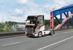 Revell 07439 - Mercedes-Benz Actros MP4 12 Revell 07439 - Mercedes-Benz Actros MP4 -Revell Revell Mercedes Benz Actros MP4 07439