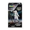 REVELL 03702 1:8 Apollo 11 Astronaut On The Moon -Revell revell 03702 1 8 apollo 11 astronaut on the moon