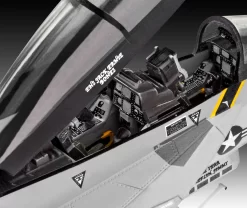 Revell 03834 - F/A-18F Super Hornet -Revell revell 03834 18f super hornet cockpit