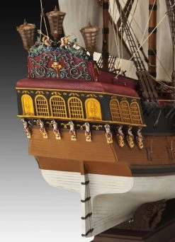 Revell 05605 - Piratenschiff -Revell revell 05605 pirate ship heckspiegel